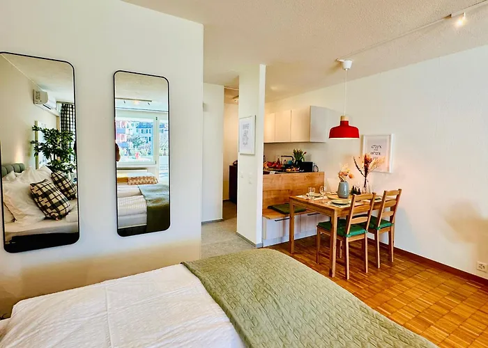 New With Sunny Terrace & Air Condition * Zurich