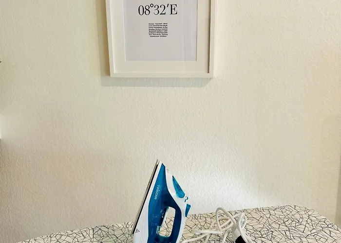 アパート New With Sunny Terrace & Air Condition