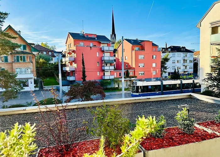 New With Sunny Terrace & Air Condition * Zurich