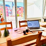 New With Sunny Terrace & Air Condition شقة