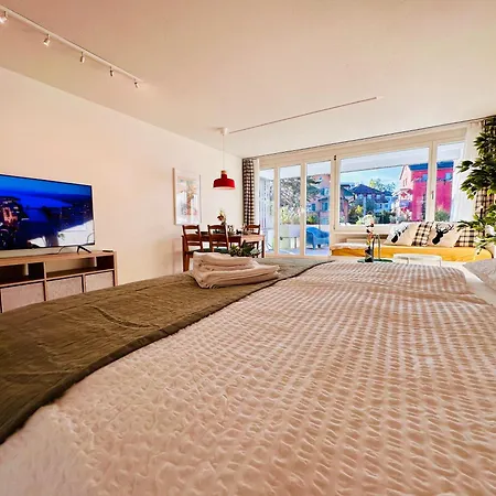 New With Sunny Terrace & Air Condition Zürich