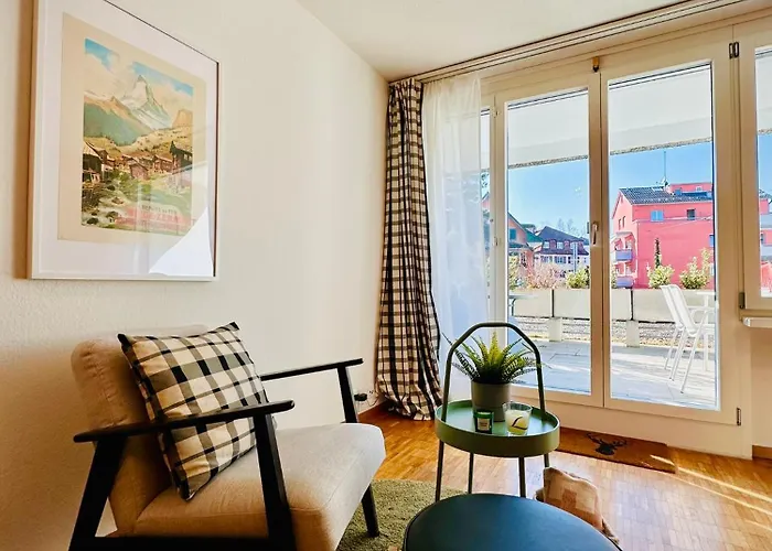 New With Sunny Terrace & Air Condition Appartement *