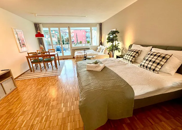 New With Sunny Terrace & Air Condition Appartement *