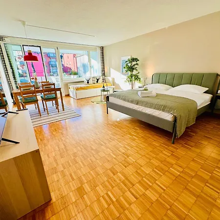 New With Sunny Terrace & Air Condition Curych