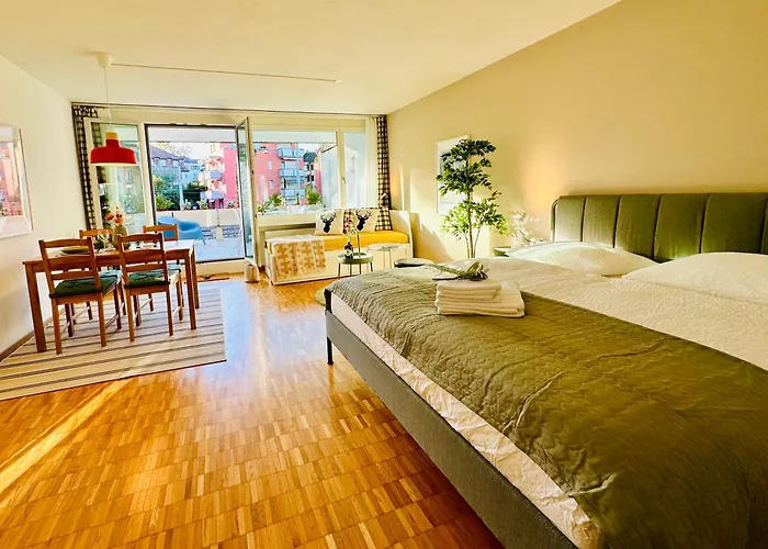 New With Sunny Terrace & Air Condition Zurych